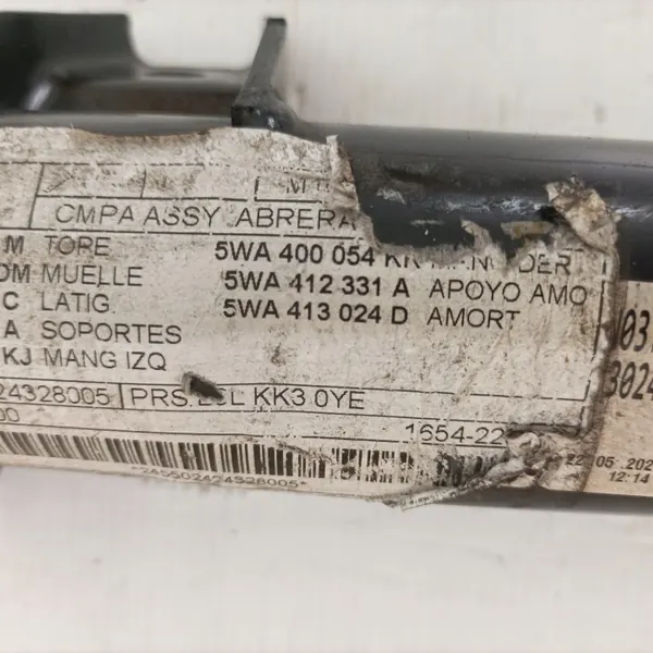Mangueta delantera derecha VW Golf VIII OEM 5WA400054HB image 5