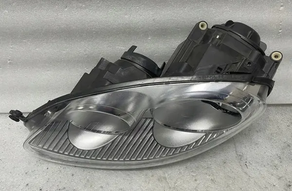 Volkswagen OE baklucka lås 4F5827505D image 4