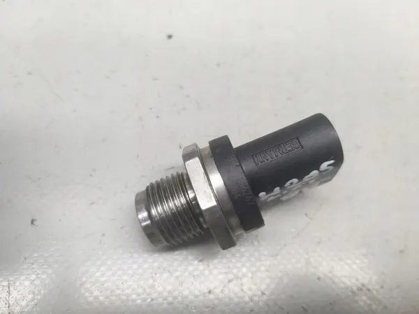 Kraftstoffdrucksensor OEM A0009052701 für Mercedes image 4