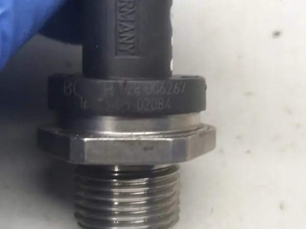 Kraftstoffdrucksensor OEM A0009052701 für Mercedes image 7