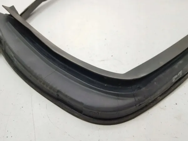 Junta puerta trasera Maserati Quattroporte 2004 OEM 300578303 image 3
