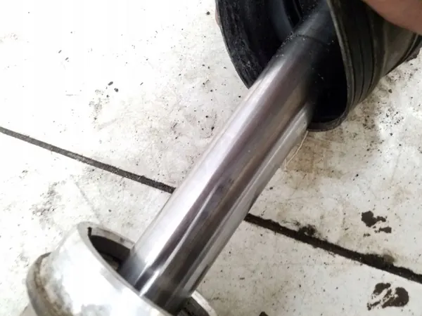 Culata Usada OEM 20389112 para Citroën C4 I 1.6L Diésel image 3