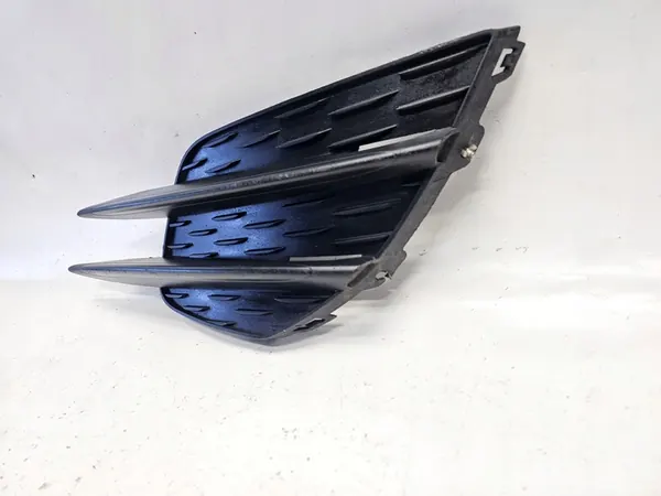 Rejilla de Parachoques Derecho Mercedes A-Class W177 AMG 2018-2023 OEM image 5