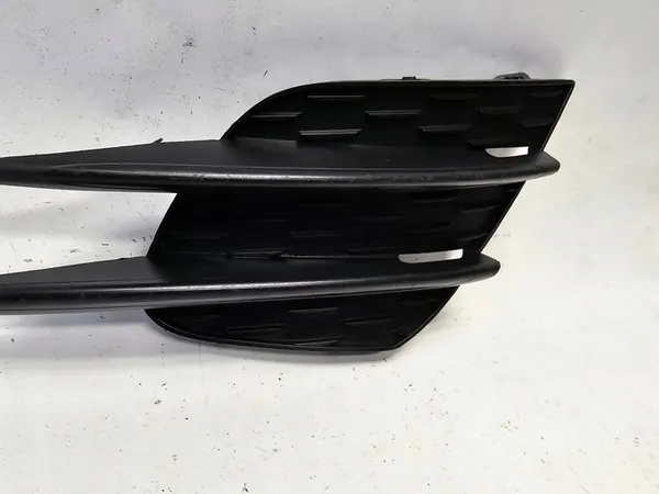 Rejilla de Parachoques Derecho Mercedes A-Class W177 AMG 2018-2023 OEM image 8