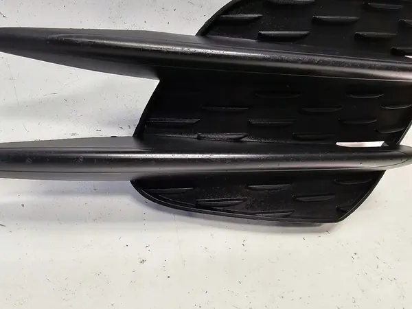 Rejilla de Parachoques Derecho Mercedes A-Class W177 AMG 2018-2023 OEM image 9