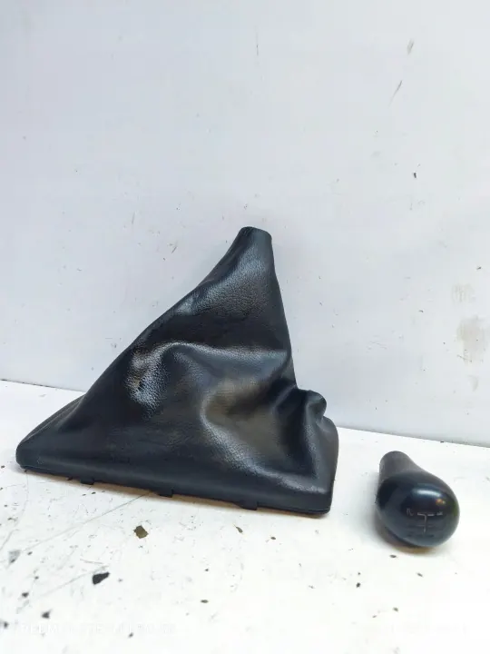 Manchon de levier de vitesse OEM 3286590J01 Nissan Terrano II image 2