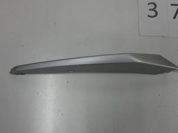 BMW 3 F30 F31 Etupuskuri Ritilä Trim Vasemmalle Oikealle image 2