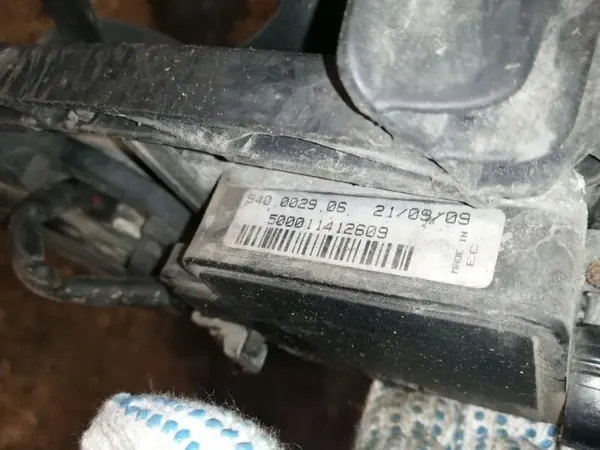 Framremsa OEM 940002906 för Ford Focus III 1.6L Diesel image 3