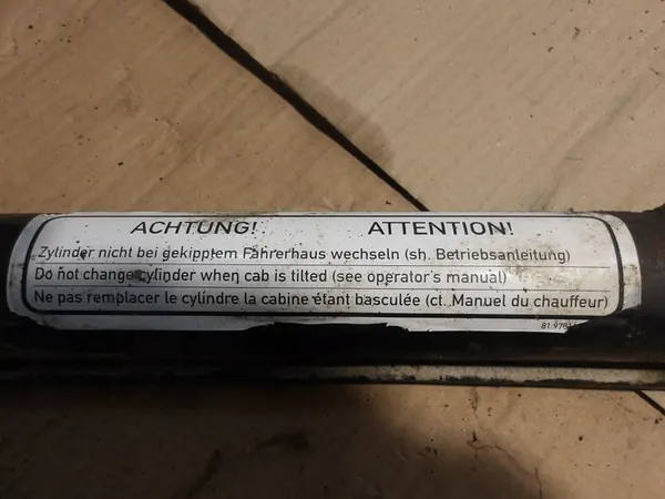 Actionneur de levage de cabine MAN 1023365 image 5