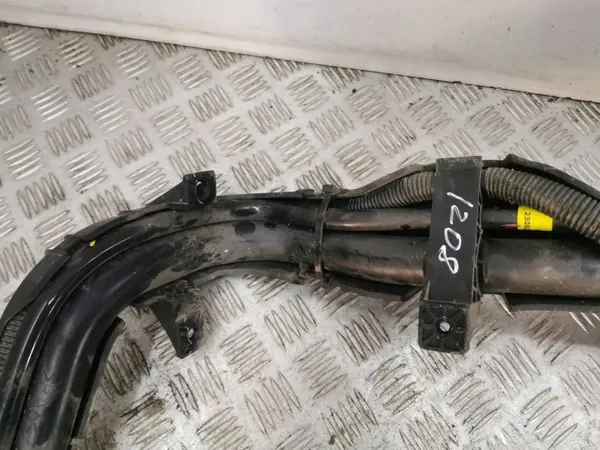 Pescoço de enchimento Hyundai i20 OEM 31030Q0000 image 3
