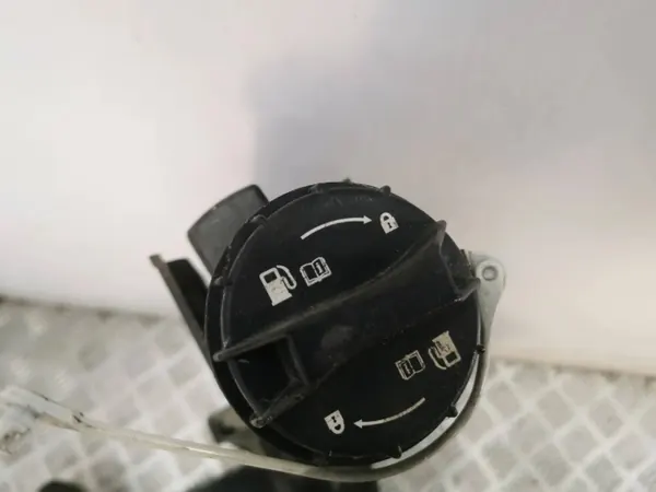 Pescoço de enchimento Hyundai i20 OEM 31030Q0000 image 7