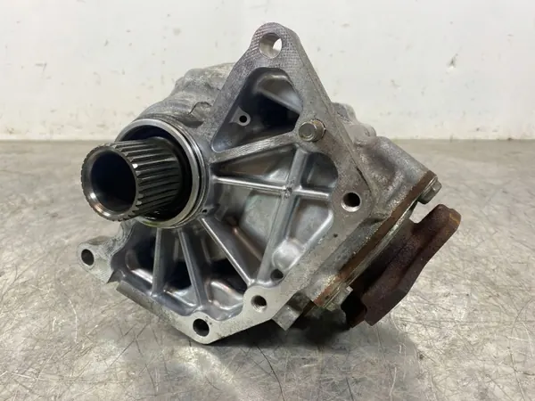 Mitsubishi Outlander Verteilergetriebe OEM 15a360 - Gebraucht image 8