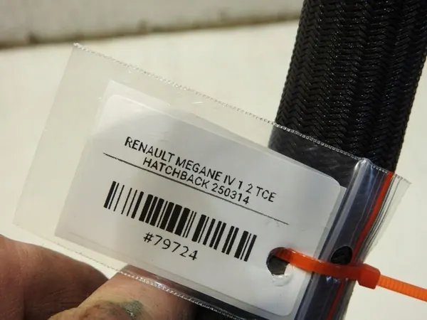 Mangueira do Aquecedor OEM 271A37651R para Renault Megane IV image 4