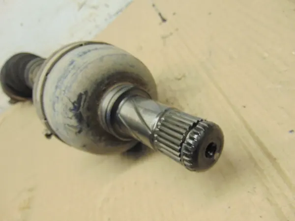 Mitsubishi OE MR912135 Short Half Shaft image 4