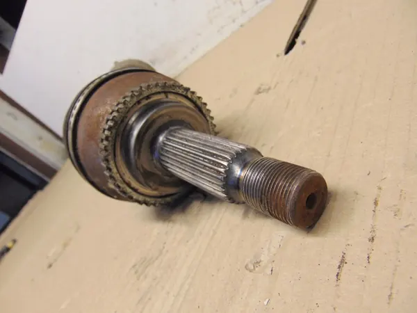 Mitsubishi OE MR912135 Short Half Shaft image 5