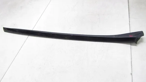 Mercedes W205 Rechte Frontscheibenleiste OEM A2056900262 image 2
