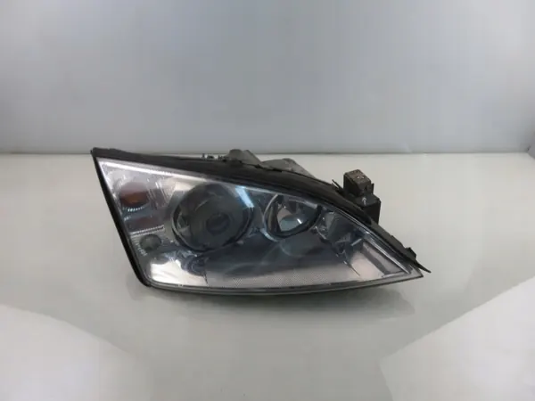 Faro derecho OEM 0301174202 - Estado usado image 2