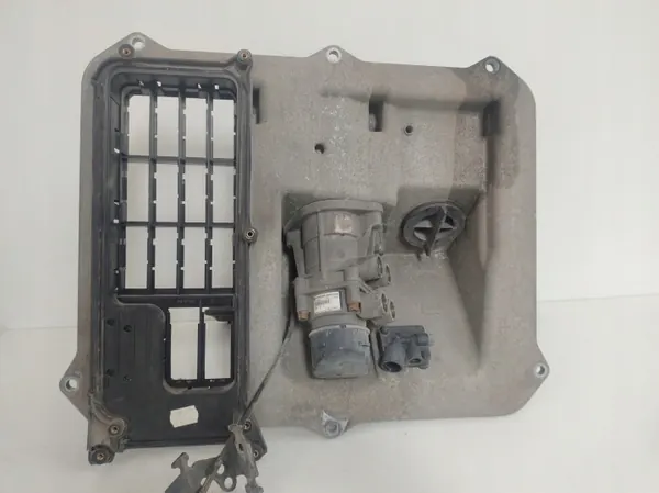 MAN TGA TGS TGX Main Brake Valve 6 Pin image 2