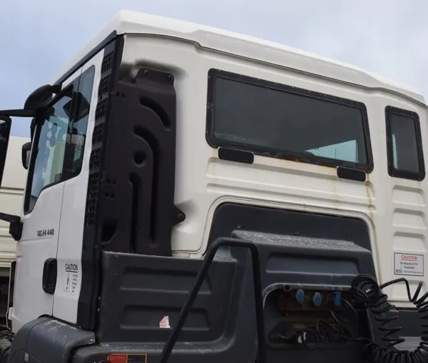 MAN TGS Day Cab Frame & Door Set - Used Condition image 5