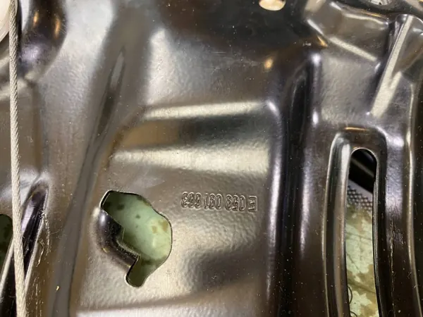 Porsche 911 991 Pyöränkansi OEM 99154301501 R18 image 10
