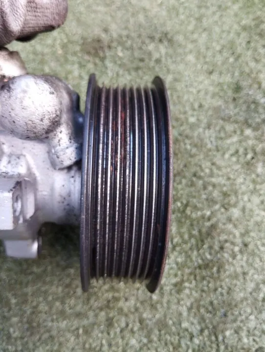 Bomba de direção JEEP GRAND CHEROKEE WJ 3.1 TD image 4