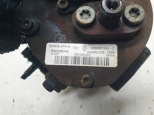 Injectiepomp Nissan Micra K12 1.5 DCI 8200057346C image 4