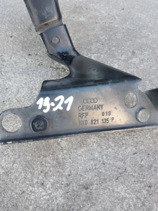 Audi A4 B8 Vänster Skärm Fäste OEM 8T0821135G image 6