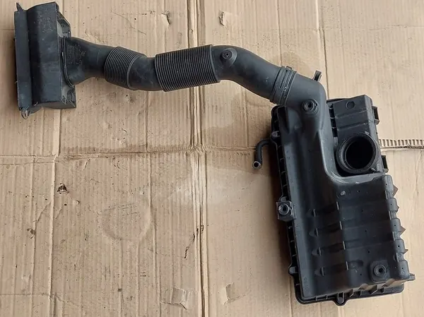 Ilmansuodatinrakennelma 1.4 16V VW Polo Fabia Ibiza image 2