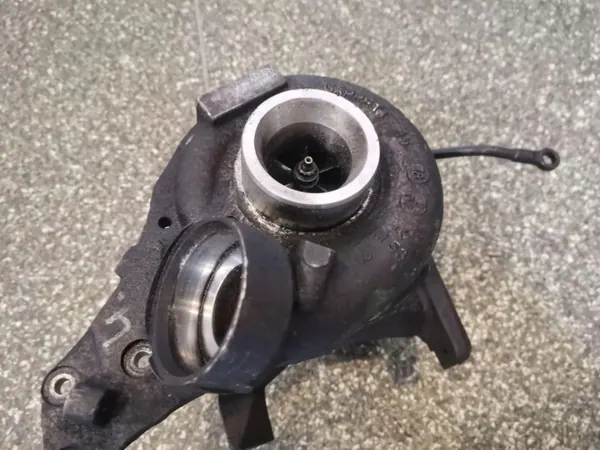 Turbo OEM A6460900180 pour Mercedes-Benz C W203 image 3