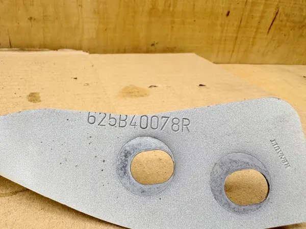 Rechter Kotflügelhalter Renault Captur OEM 625B40078R image 3