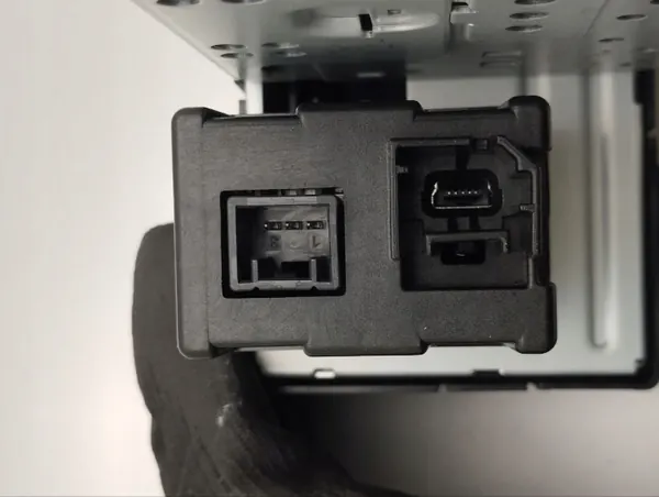 DVD-vaihtaja OEM 68378304AA Chrysler Pacifica 2018:lle image 6