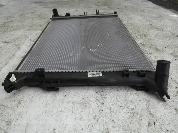 Kia OE 25310D7500 Radiador de agua image 2