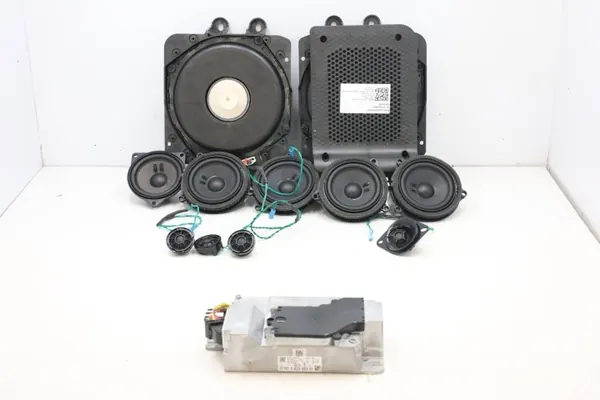 Amplificador de Altavoz BMW OEM 5A8796E3 - Usado image 2
