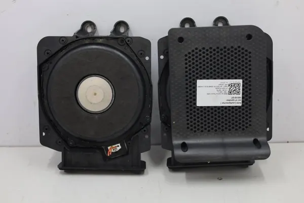 Amplificador de Altavoz BMW OEM 5A8796E3 - Usado image 5