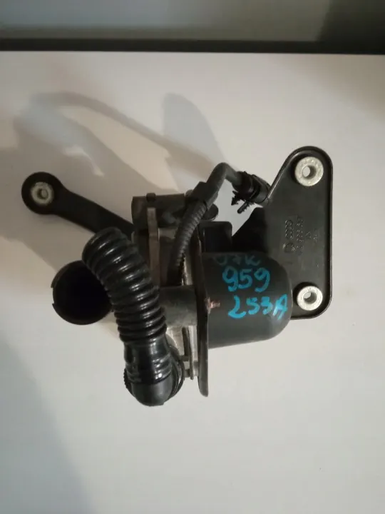 Pompe à air secondaire OEM 07K959253A pour VW B7 image 2