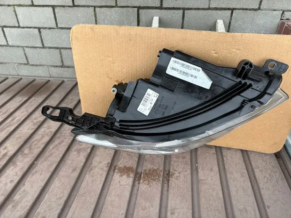 FARO DERECHO CITROEN C-ELYSEE 2017 VALEO 9675139980 image 4