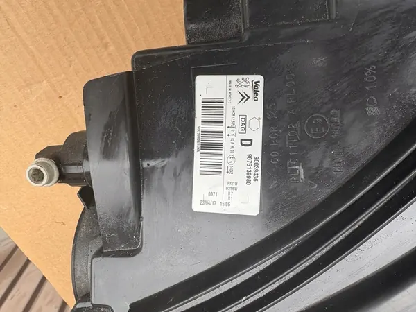 FARO DERECHO CITROEN C-ELYSEE 2017 VALEO 9675139980 image 5