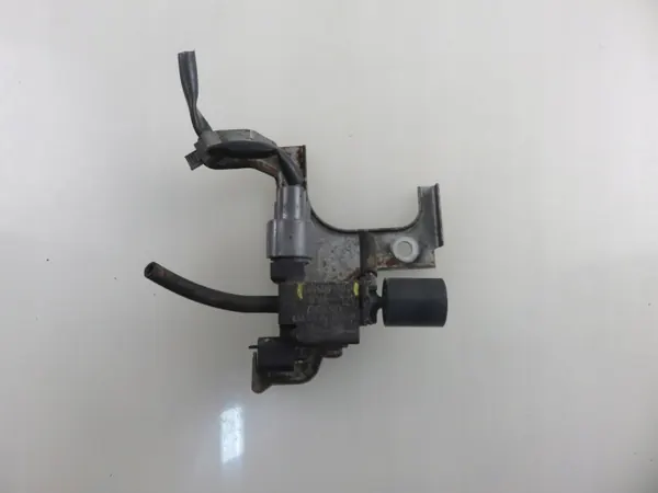 Válvula solenoide de vacío OEM 846013041 - Usada image 2