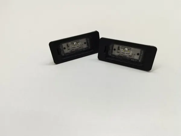 Kentekenlamp BMW OE 7410302 voor 5 Serie G30 image 2