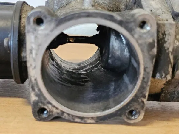 EGR-venttiili Volvo S60 S70 V70 XC90 2.4 30774812 image 3