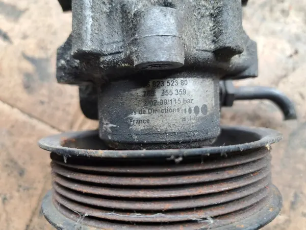 Ohjaustehostimen pumppu 2.7 HDI V6 204hv Citroen C5 III X7 Peugeot 407 image 3