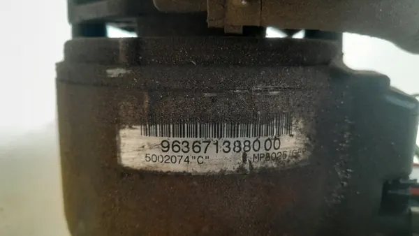 Bomba de suspensão CITROEN C5 I OEM 9636713880 image 3