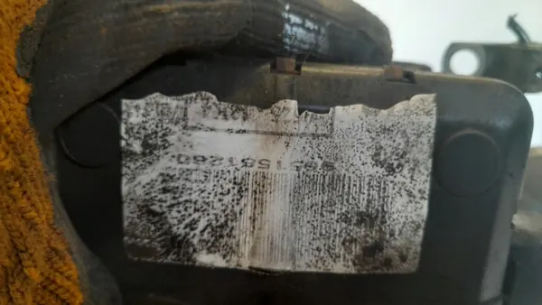 Bomba de suspensão CITROEN C5 I OEM 9636713880 image 4