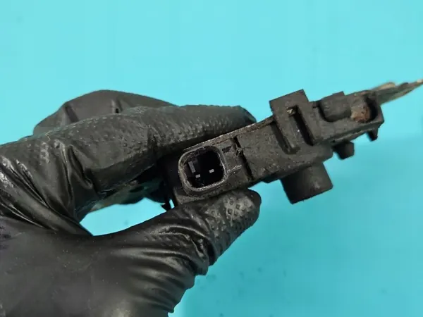 OEM IMPRK1555949 Ford Motorkapslot Gebruikt image 4
