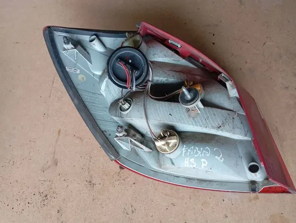 SKODA FABIA II Luz Trasera Derecha 5J6945096 image 2