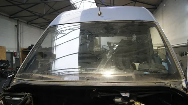 Para-brisa dianteiro VW usado OEM 43R-001126 image 2