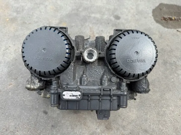 Wabco EBS-modulaattoriventtiili OEM A0004297624 Käytetty image 2