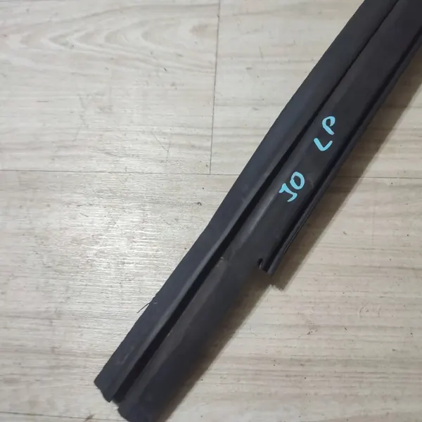 Fönsterpackning framdörr vänster Dacia Jogger OEM 28656 image 3