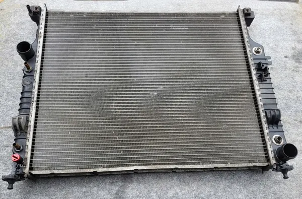 CHŁODNICA WODY PŁYNU CHŁODZĄCEGO MERCEDES W164 3.0 V6 CDI R-KLASSA W251 OE image 3