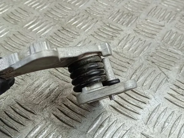 Hyundai Kona I Vaihtovälineen jännittäjä 2528103HA0 image 4